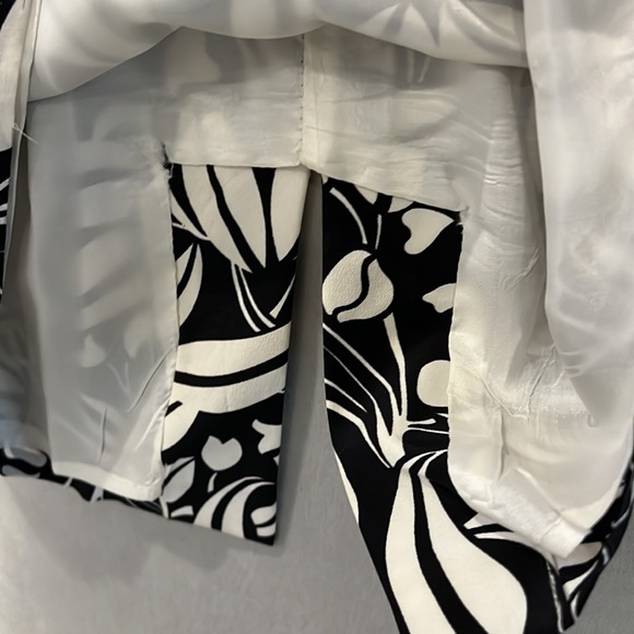 Neiman Marcus 100% Silk black/white skirt size 4 - Picture 3 of 8